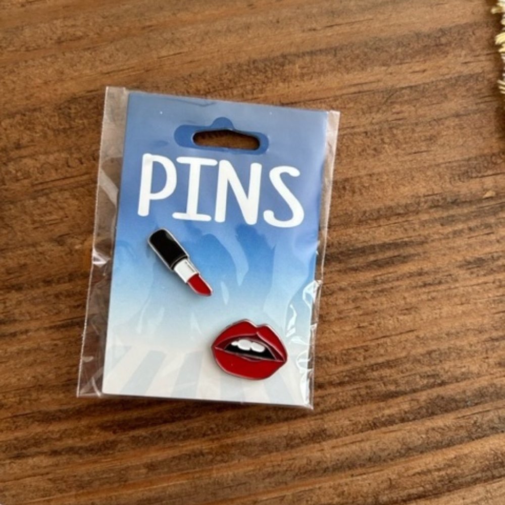 Fashion Pins - Lips & Lipstick